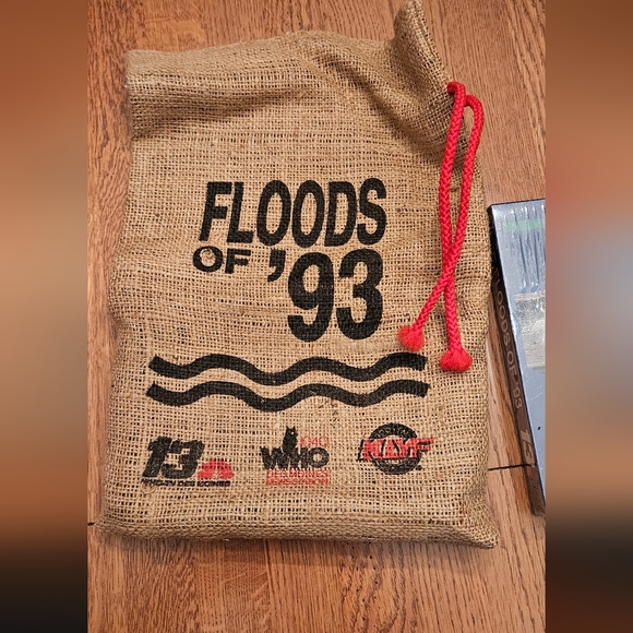 FLOODS OF '93 Vintage Fundraiser History Reminder Bag w VHS & Cassette Recording - Picture 7 of 7